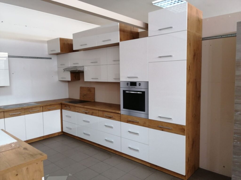 KUCHNIA REALIZACJA FOT.2 - LINARO MEBLE